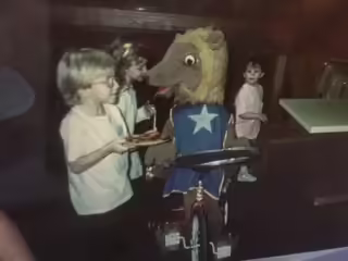 File:Gigglebee's - Dilly at Track Stars.avif