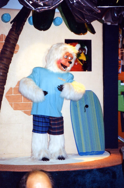 File:Looney Bird Window (Mijjin) - 1994-11.avif