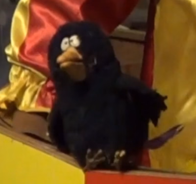 File:Creative Engineering - Crow full body - 2016-08-17.avif