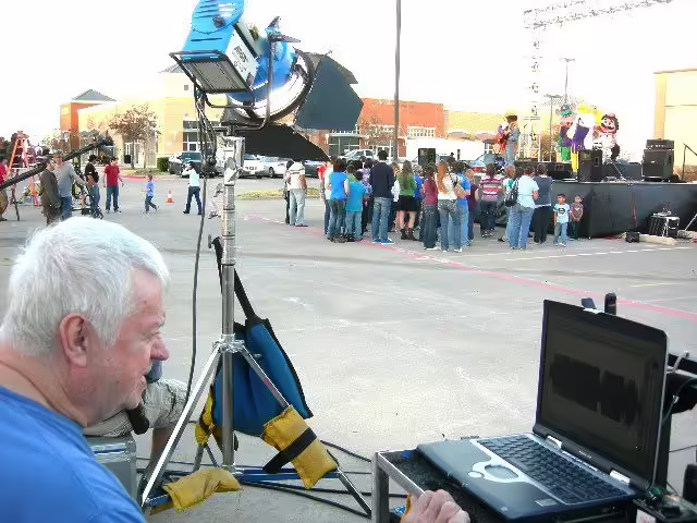 File:May 2011 Show - Filming at the Grapevine CEC.avif