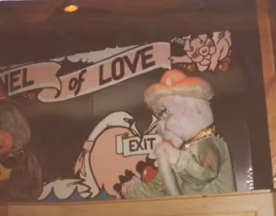 File:Tunnel of Love 2.avif