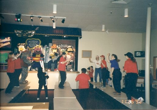 File:Mattydale, NY (2803 Brewerton Rd) (24).avif