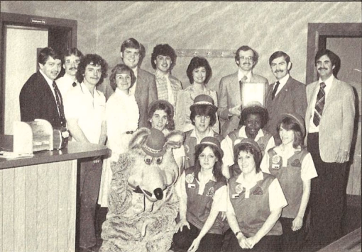 File:Loves Park, IL (6505 N 2nd St) (2).avif