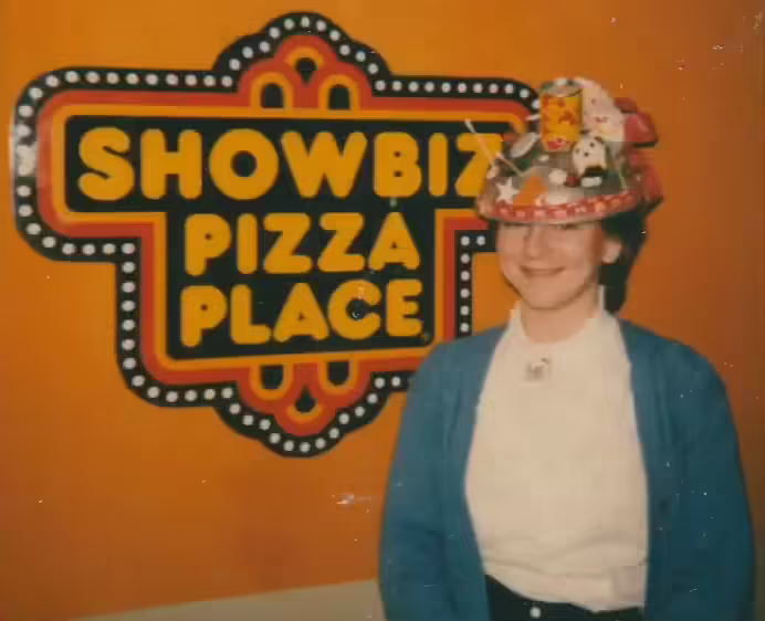 File:Crazy Colander Head Night (Event) (18).avif