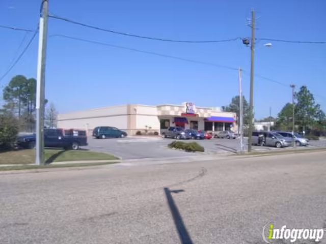 File:Mobile, AL (710 Downtowner Loop) - After 2005.avif