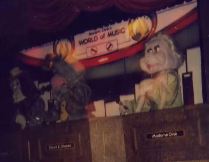 File:Madame Oink IV - The Tune Machine.avif