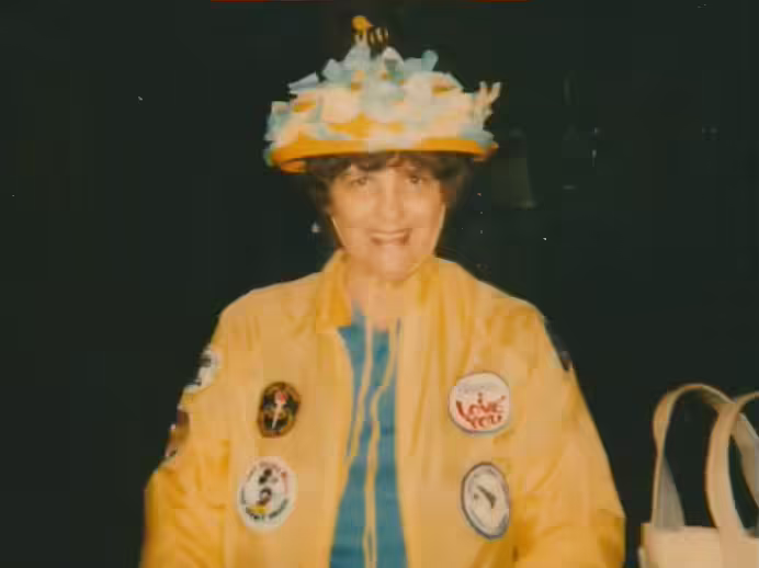 File:Crazy Colander Head Night (Event) (162).avif