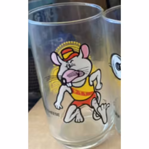 File:Chuck E. Cheese Olympics Glass (1980).avif