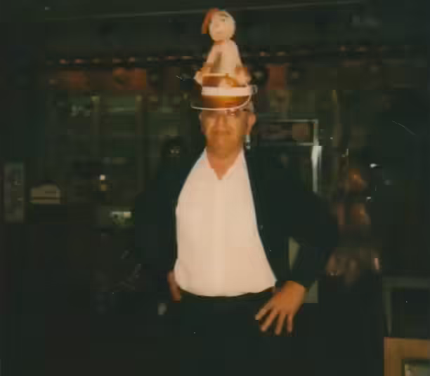 File:Crazy Colander Head Night (Event) (209).avif