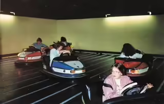 File:Gigglebee's - Bumper Cars at Track Stars.avif