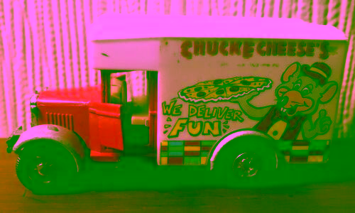 File:1993 Chuck E. Cheese S Delivery Truck (7).avif