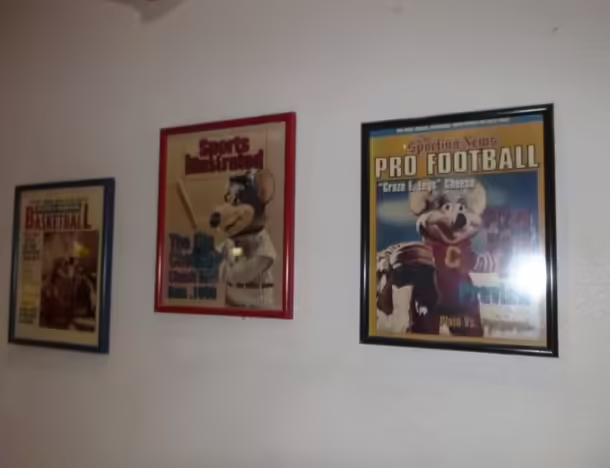 File:Baseball (Magazine) - In-Store.avif