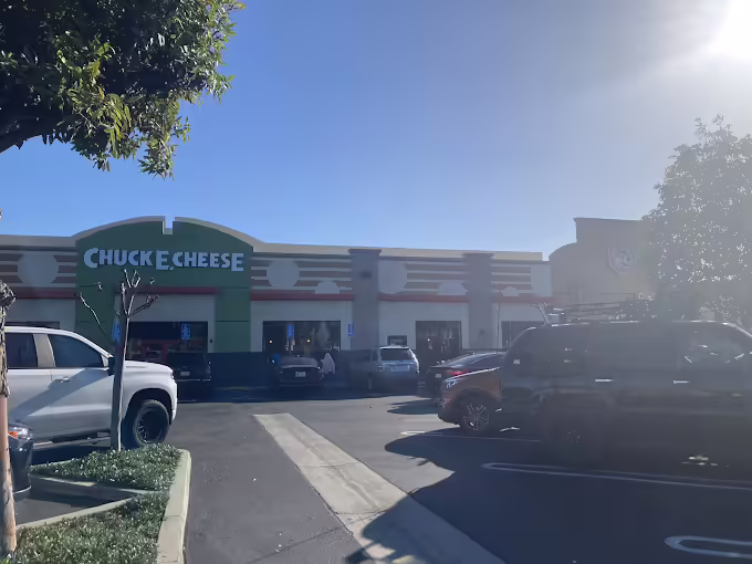 File:Torrance, CA (16920 Prairie Ave) (2).avif