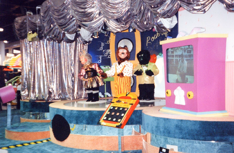 File:Karaoke - 1994-11.avif