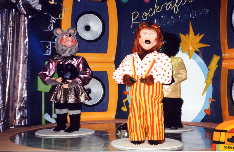 File:Rock-afire Explosion (Neon Sign) - 1994-11.avif