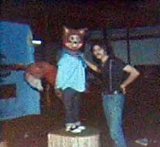 File:Queenie - Mini Mozzarella (Animatronic) - IAAPA (1978).avif