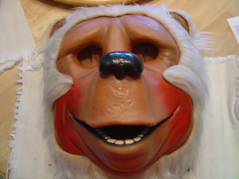 File:Beach Bear (Animatronic) (9).avif