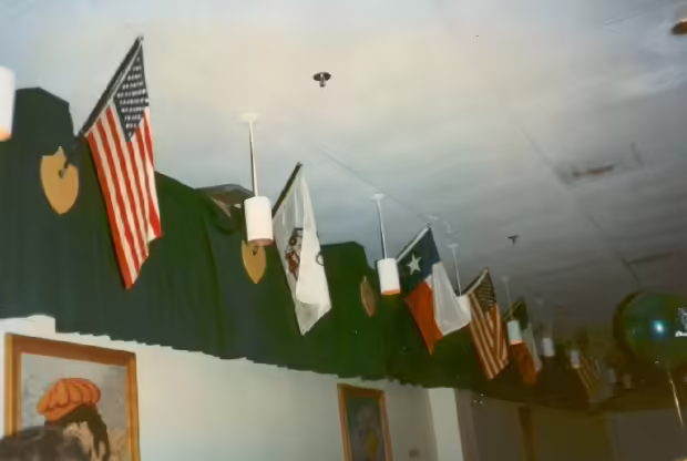 File:Flag Wavers (Cyberamic) (2).avif
