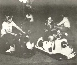 PTT Chuck E. Cheese Quote Sign (1977).avif