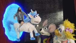 Chuck E. Cheese's Show 5 2015.avif