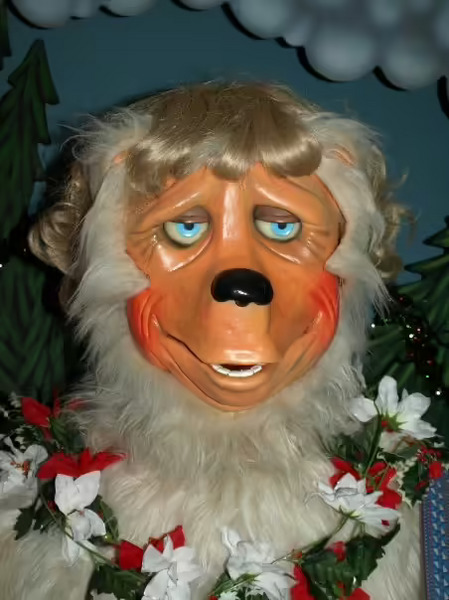 File:Beach Bear (Animatronic) (17).avif