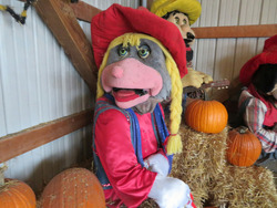 Pumpkin Festival Chuck (Chuck E. Cheese Retrofit) - The Bot in 2018.avif