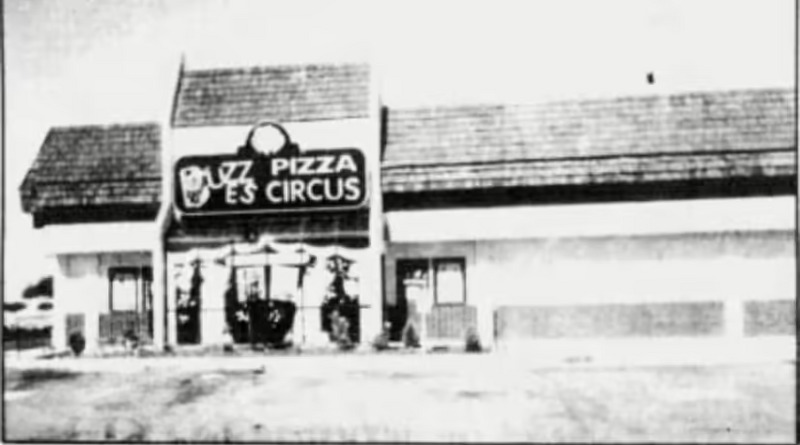 File:Buzz-E's Pizza Time Circus.avif
