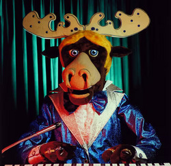 Artie Antlers (Cyberamic).avif