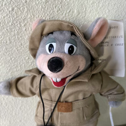 Chuck E. Cheese's Limited Edition Survivor Plush (2004) (6).avif