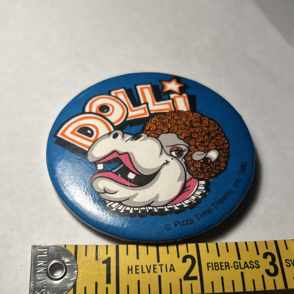 File:1980 PTT Dolli Pin (2).avif