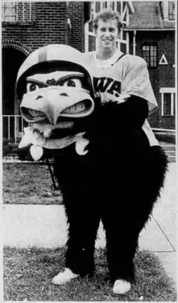 Fantasy Forest - Herky the Hawkeye (1977).avif