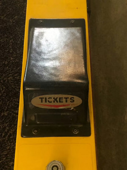 Chuck E. Cheese Roll - PTT Yellow Variant (4).avif