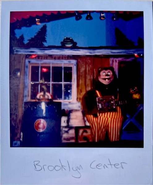 File:Circus Pizza (51).avif