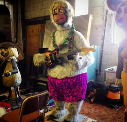 Beach Bear (Wolf Pack 5 Animatronic) - Completely restored.avif