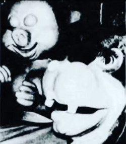 Winchester Madam Oink (Animatronic) - At Fantasy Forest Manufacturing.avif
