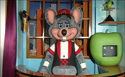 Chuck E. Cheese 32m (Animatronic) - Late Night.avif