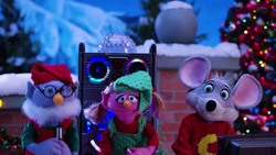 Chuck E. Cheese's Show 7 2018 (2).avif