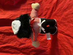 Small Pasqually Plush (1996) - Plush Back.avif