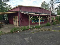 Americana Amusement Park - Americana BCJ Theater Building (2018).avif