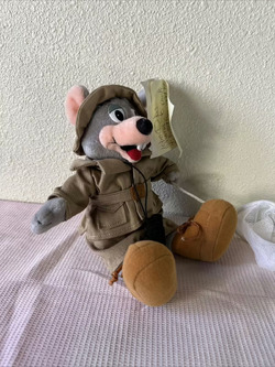Chuck E. Cheese's Limited Edition Survivor Plush (2004) (8).avif