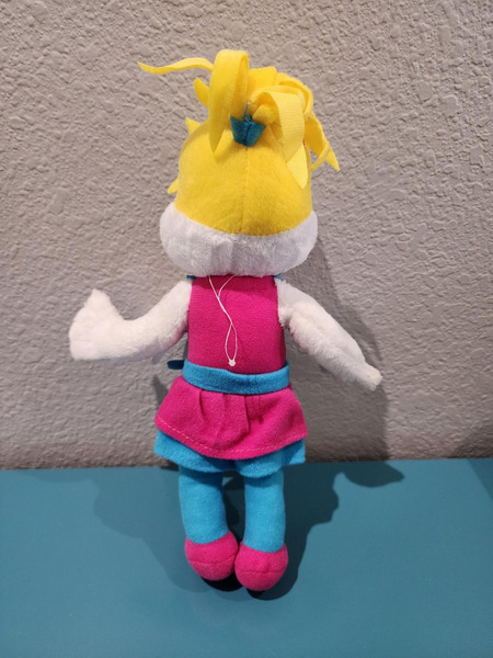 File:2015 Helen Plush (2).avif
