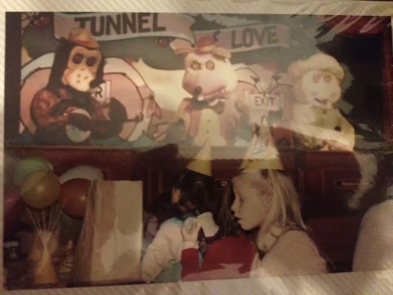 File:Tunnel of Love2.avif