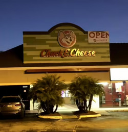 20221229165525!ChuckECheeseTampaRockstarNight.avif