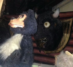 Bear Country Jubilee - Prop Bear & Buford.avif